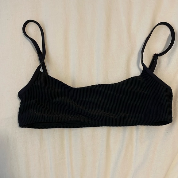 Frankie’s Bikini top - Picture 1 of 4